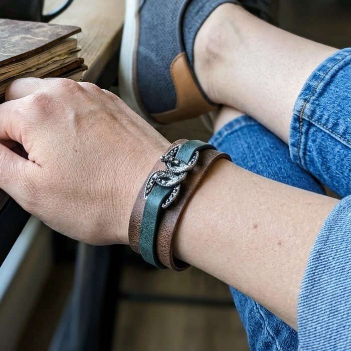 Bracelet porte-bonheur « TRIADE » – en cuir Fait Main en France
